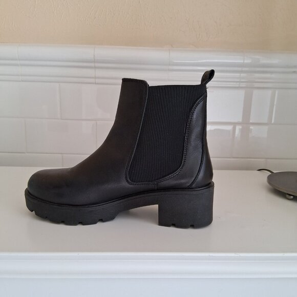 Genuine Leather Chelsea Boots Size US 7.5/EU 38 - Picture 2 of 6